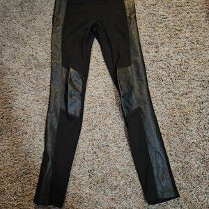 Cabi Black Faux Leather Panel Ankle Leggings XS Stretch Women's